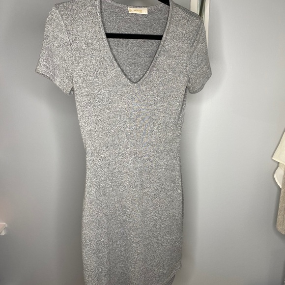 Grey t-shirt dress - Picture 1 of 3